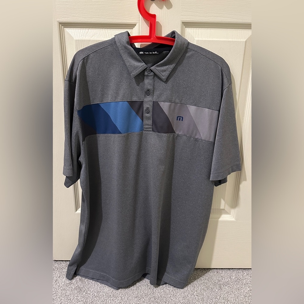 Travis Mathew golf shirt size Large